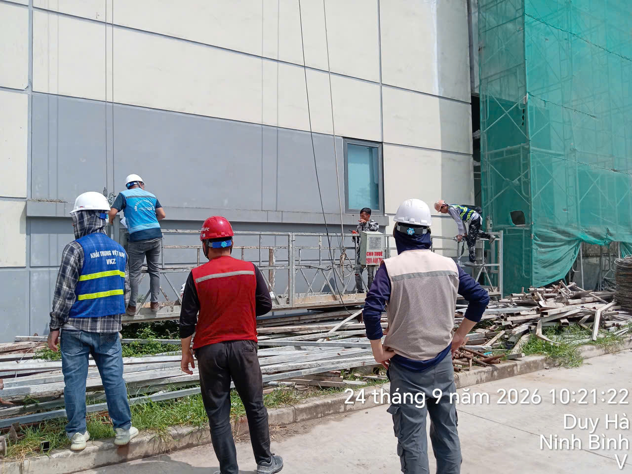 Công trình Sơn đá bả lưới tại KCN Đồng Văn Hà Nam 1790237249688 6922887918645853711 6922887918645853711 ac03818063ea2ed056e587a49272e964